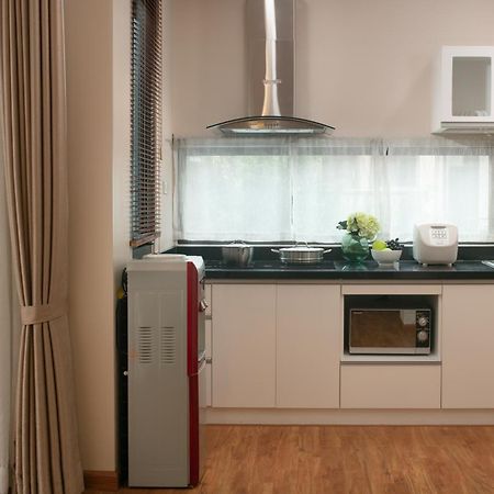 Hb Serviced Apartment - 12 Tran Quy Kien ハノイ市 エクステリア 写真