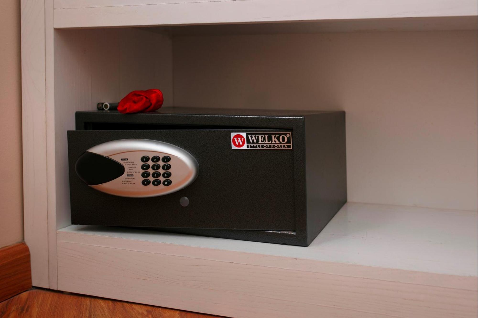 Hb Serviced Apartment - 12 Tran Quy Kien ハノイ市 エクステリア 写真